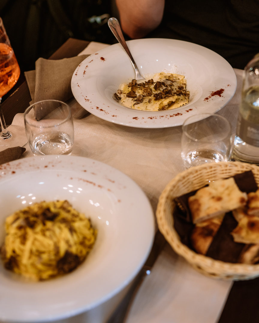 dishes at cacio& pepe, a restaurant in florence with vegetarian options