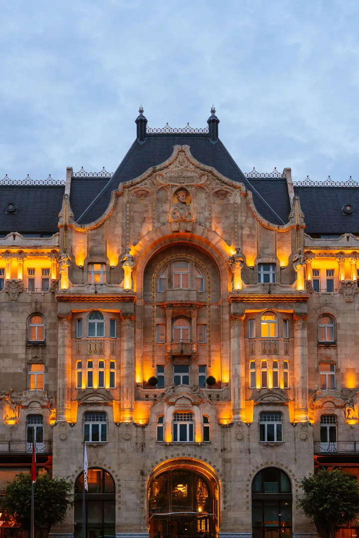 art nouveau building in budapest