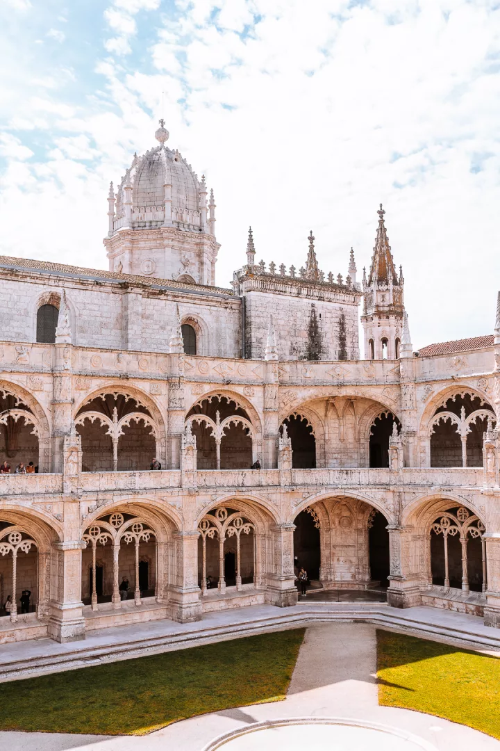 magical places in lisbon, jeronimos monastery