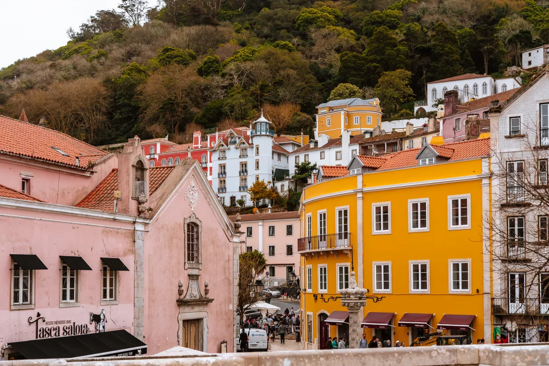 colorful houses in sintra