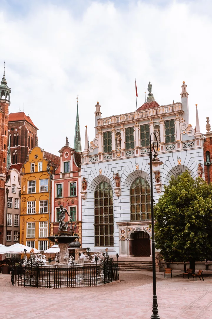 artus court and neptune's fountain in gdansk