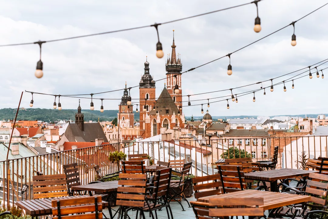 magical places, metrum rooftop bar in krakow