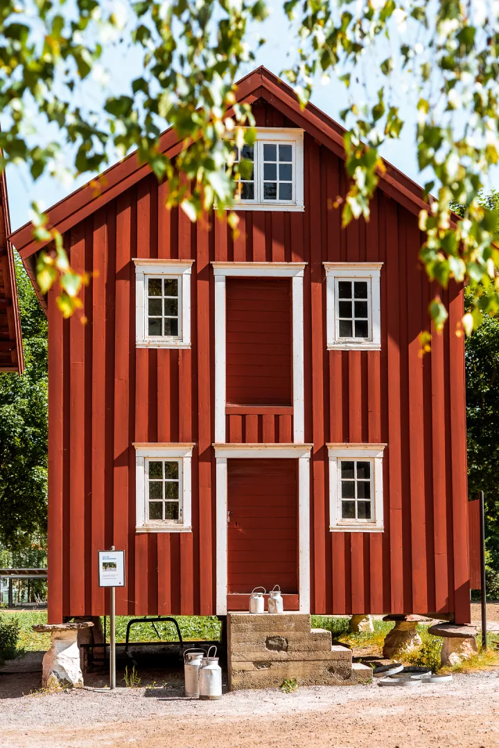 red countryside house at oslo folk museum