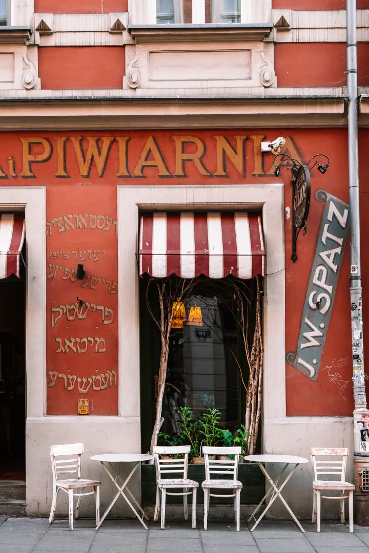 restaurant in kazimierz jewish district in krakow