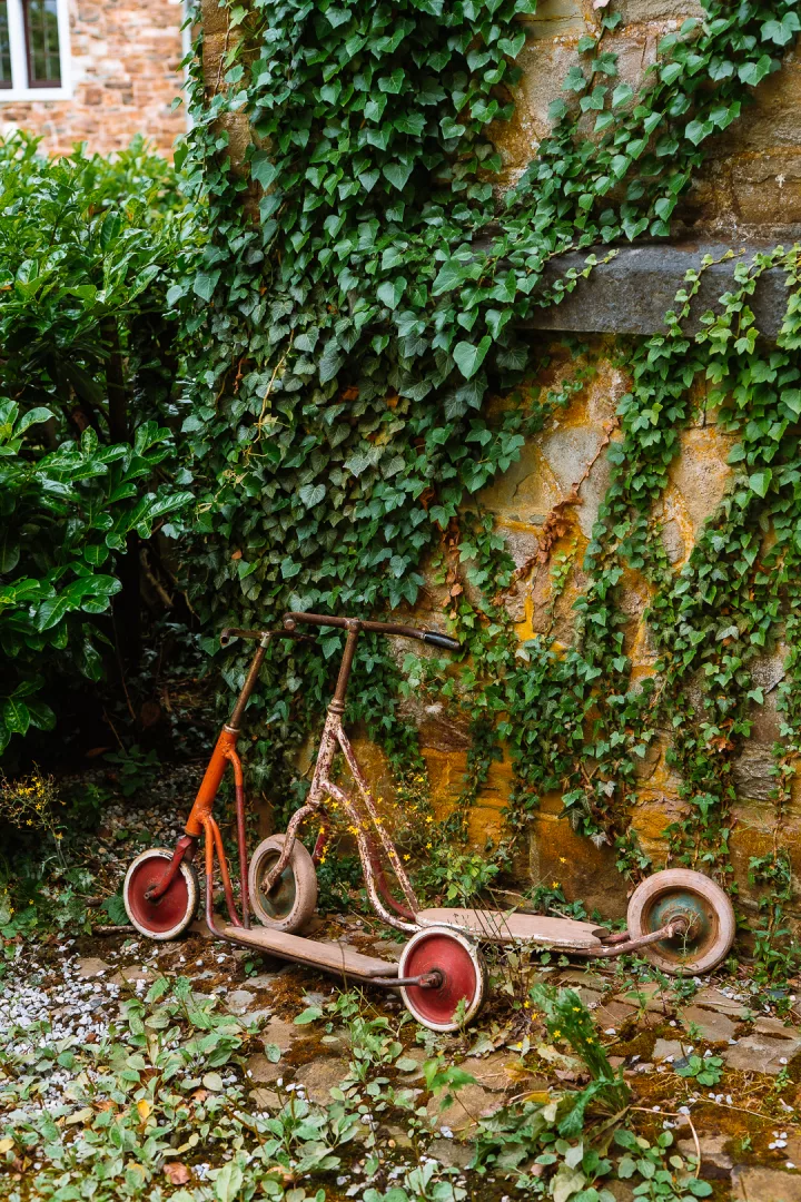 vintage scooters at chateau de froidcour